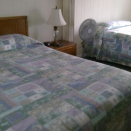 Village Green Motel Yarmouth Port Esterno foto