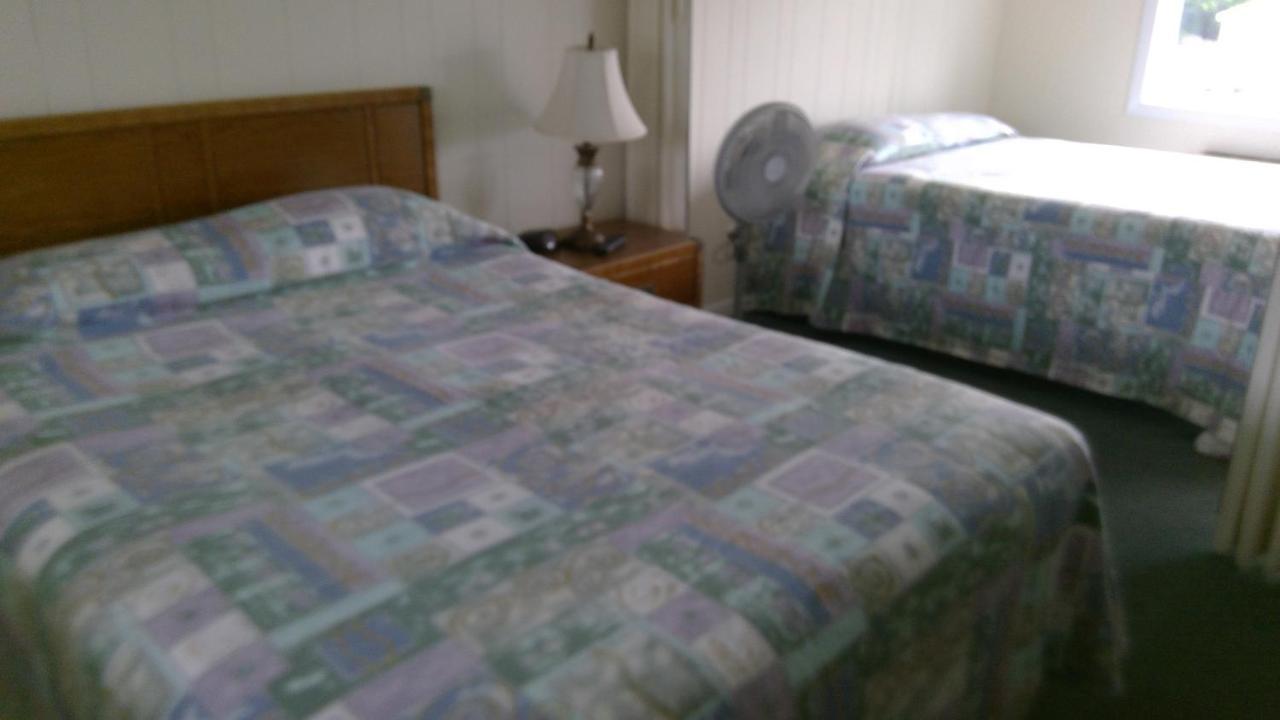 Village Green Motel Yarmouth Port Esterno foto